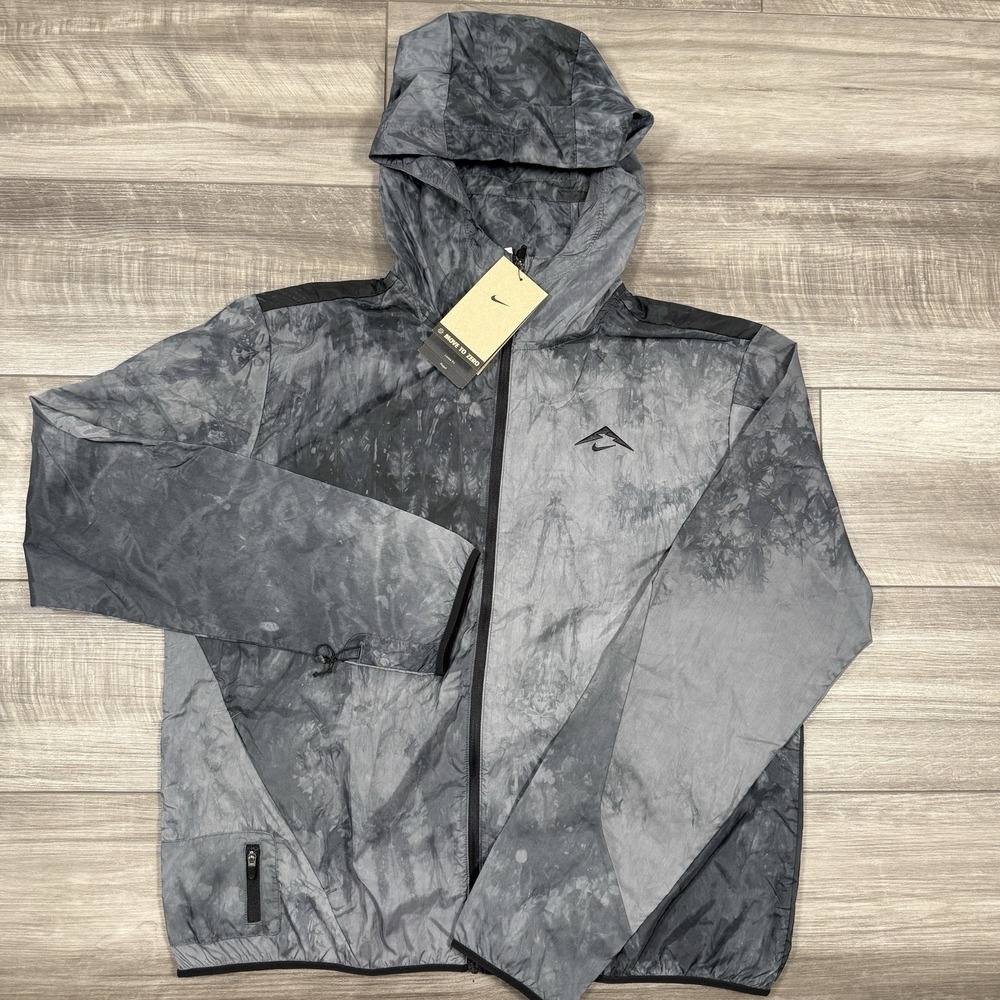 Nike Trail Women's Repel Running Jacket Lightweight LARGE FN6853-010 NEW $120